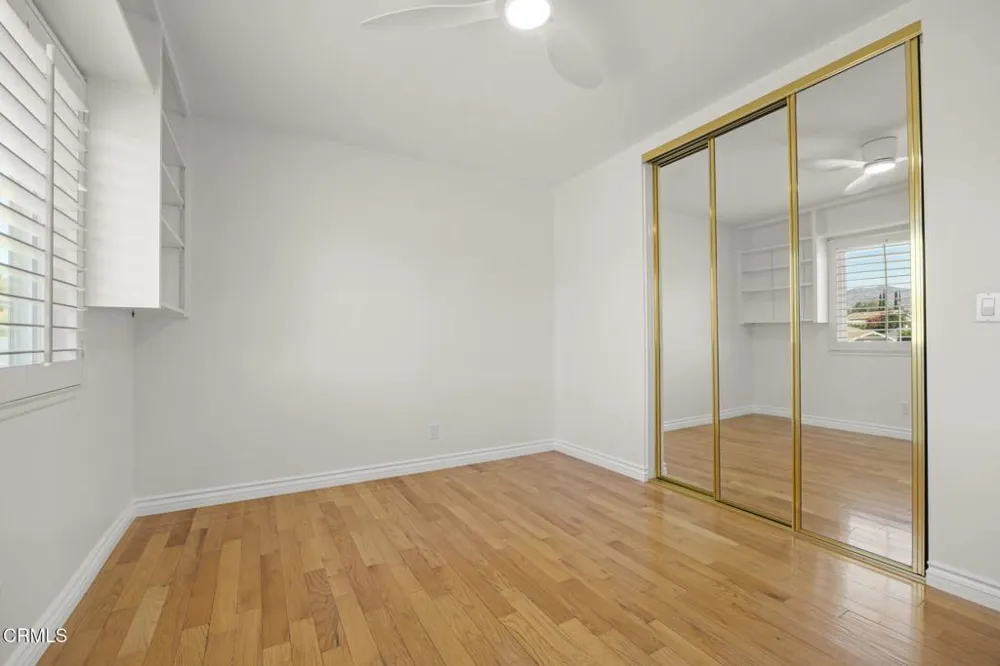 6442 Pinion Street Oak Park, CA 91377