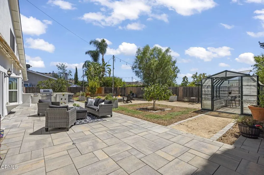 6442 Pinion Street Oak Park, CA 91377