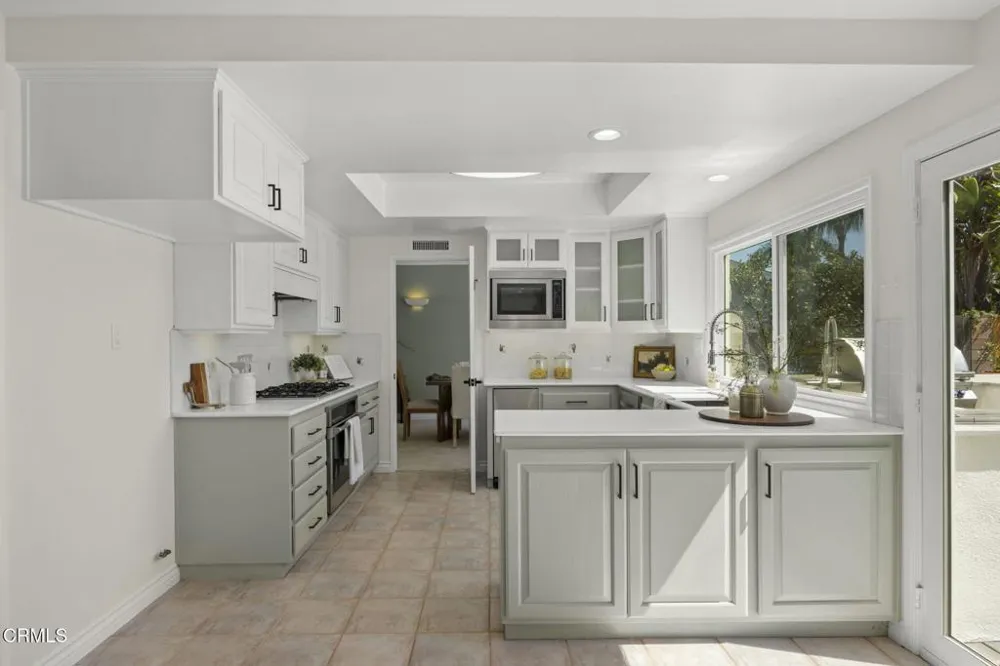 6442 Pinion Street Oak Park, CA 91377