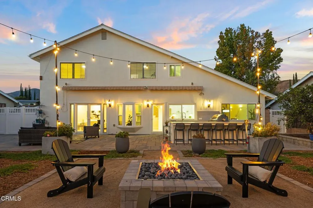 6442 Pinion Street Oak Park, CA 91377