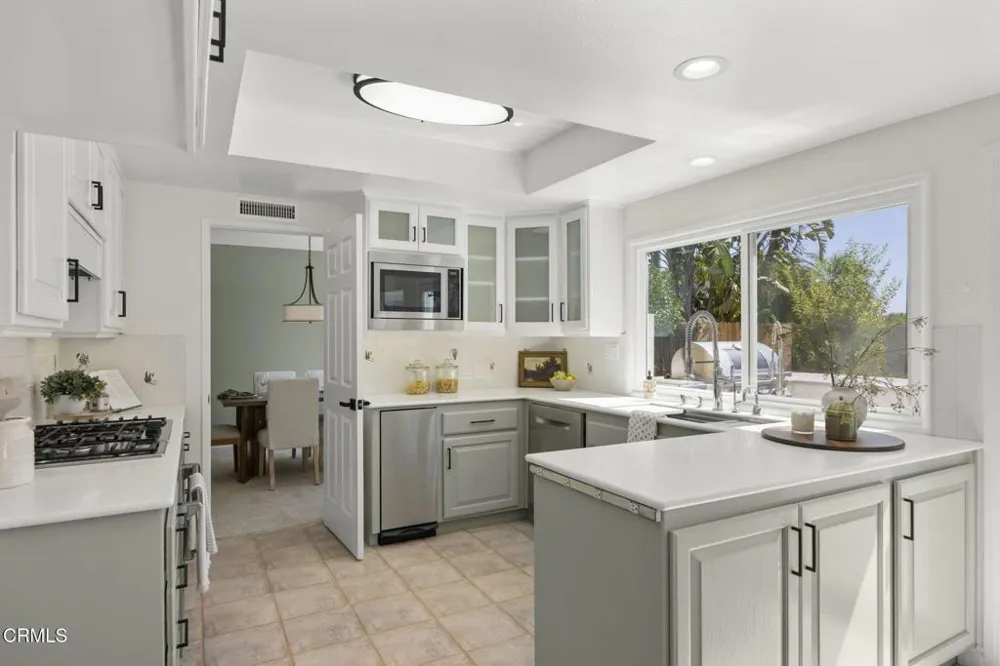 6442 Pinion Street Oak Park, CA 91377