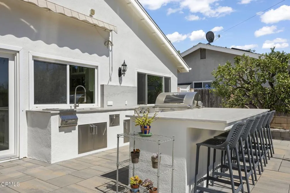 6442 Pinion Street Oak Park, CA 91377
