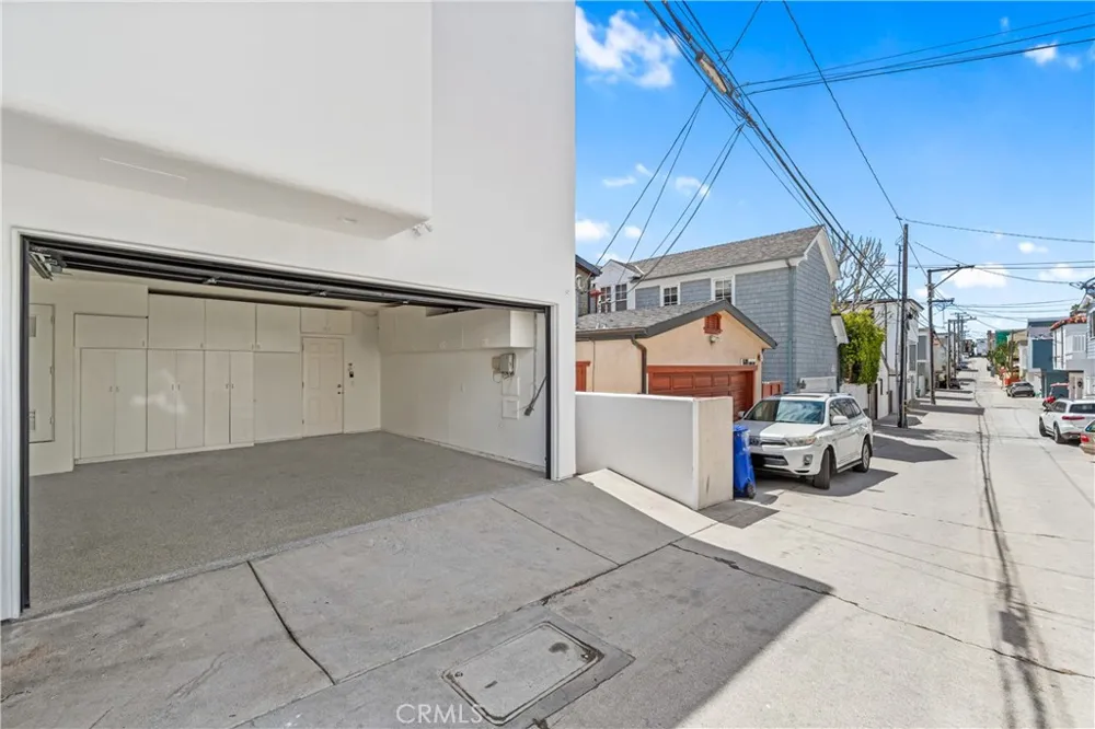 541 4th Manhattan Beach, CA 90266