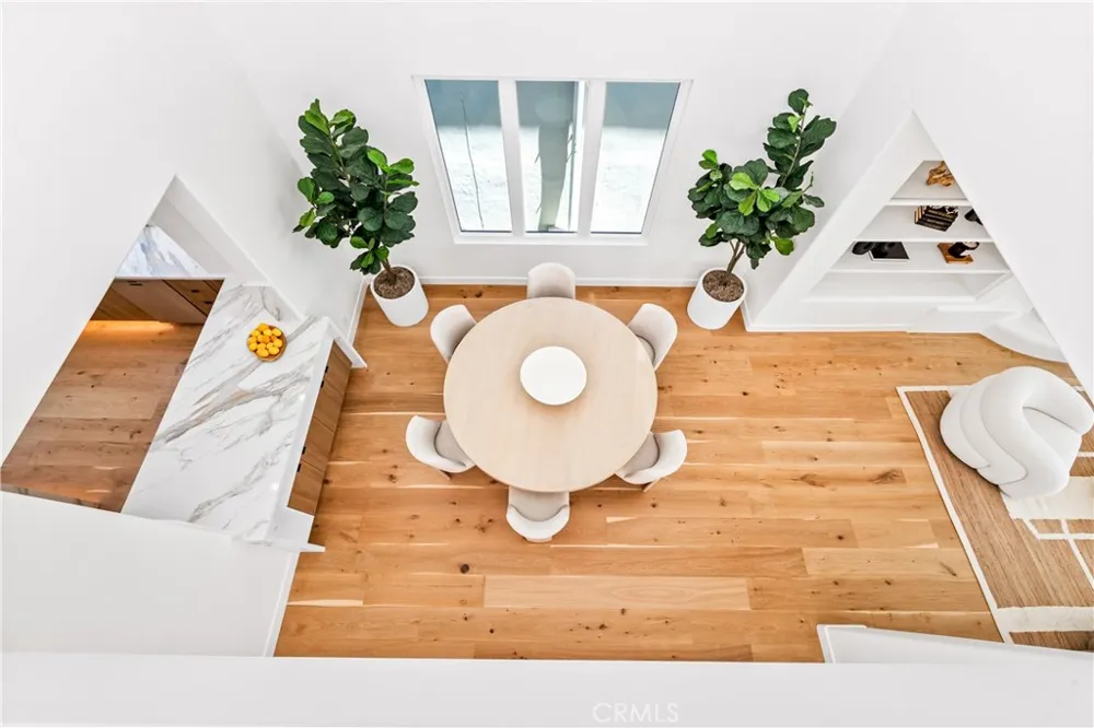 541 4th Manhattan Beach, CA 90266