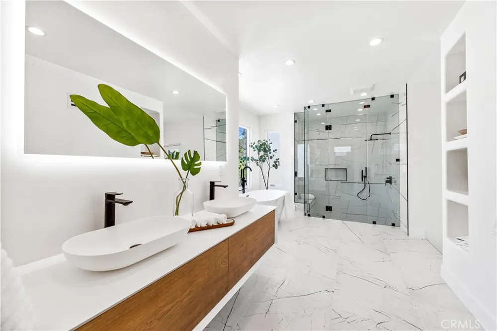 541 4th Manhattan Beach, CA 90266