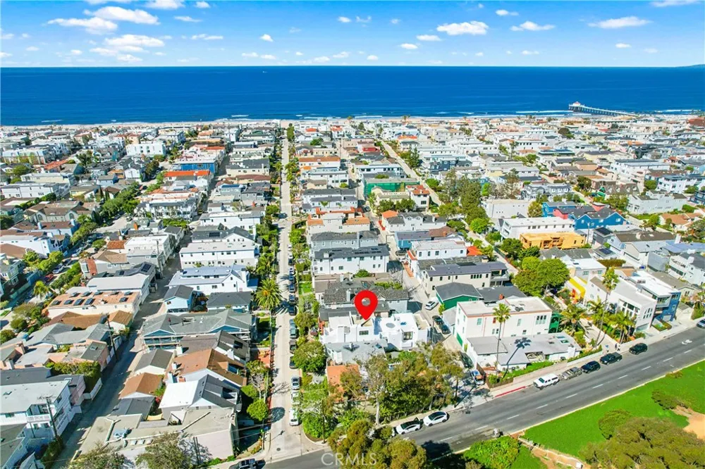 541 4th Manhattan Beach, CA 90266