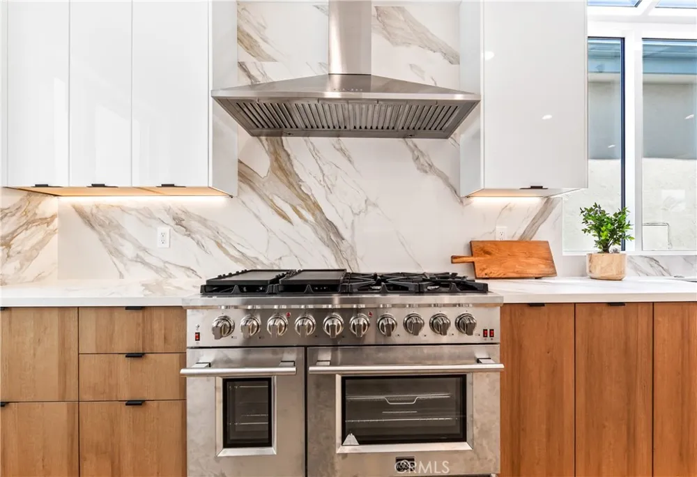 541 4th Manhattan Beach, CA 90266