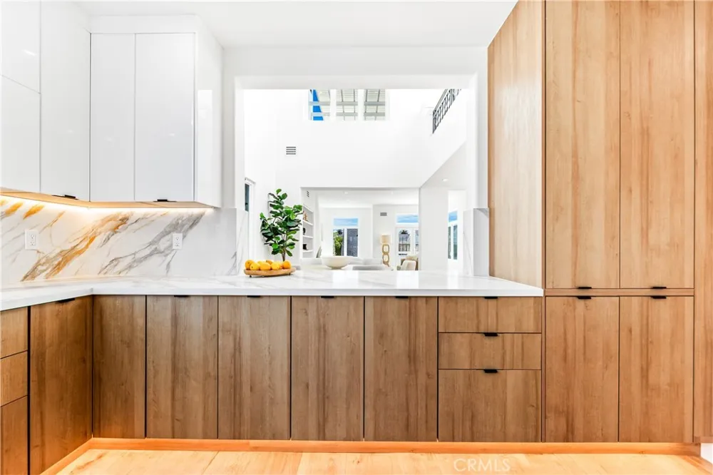 541 4th Manhattan Beach, CA 90266