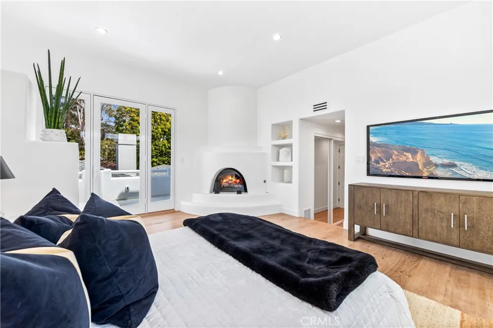 541 4th Manhattan Beach, CA 90266