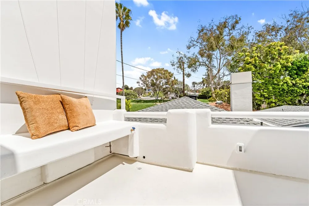 541 4th Manhattan Beach, CA 90266