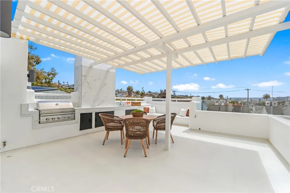 541 4th Manhattan Beach, CA 90266