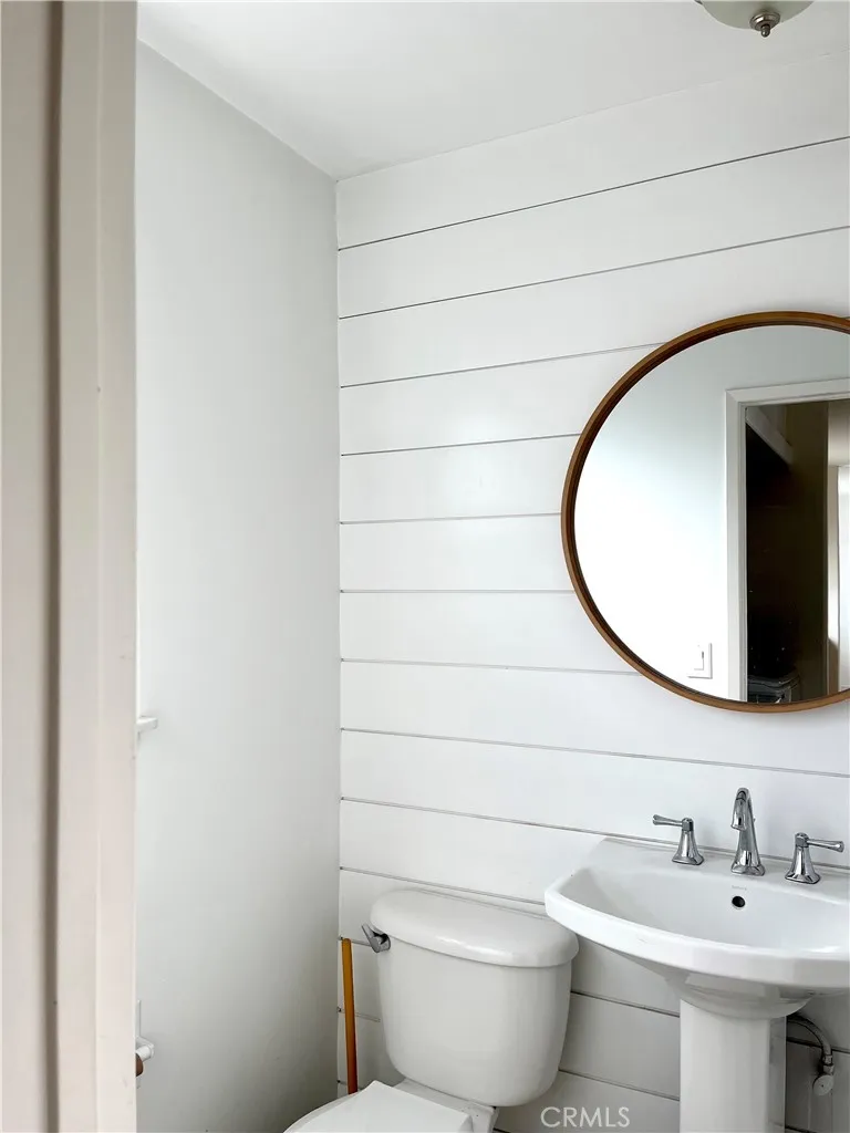 546 11th #C Hermosa Beach, CA 90254