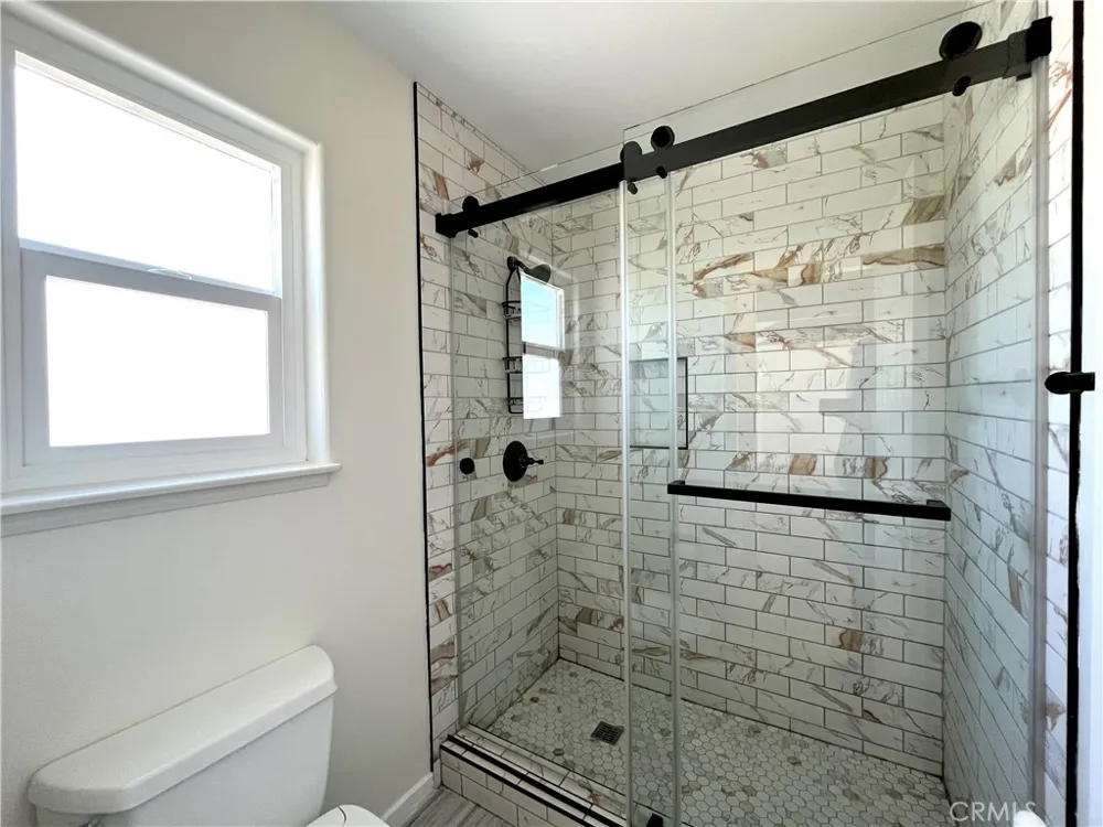 546 11th #C Hermosa Beach, CA 90254