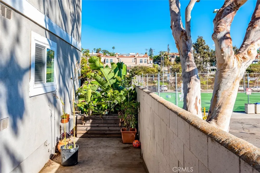 546 11th #C Hermosa Beach, CA 90254