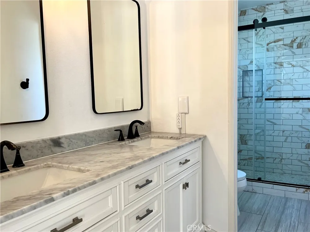 546 11th #C Hermosa Beach, CA 90254