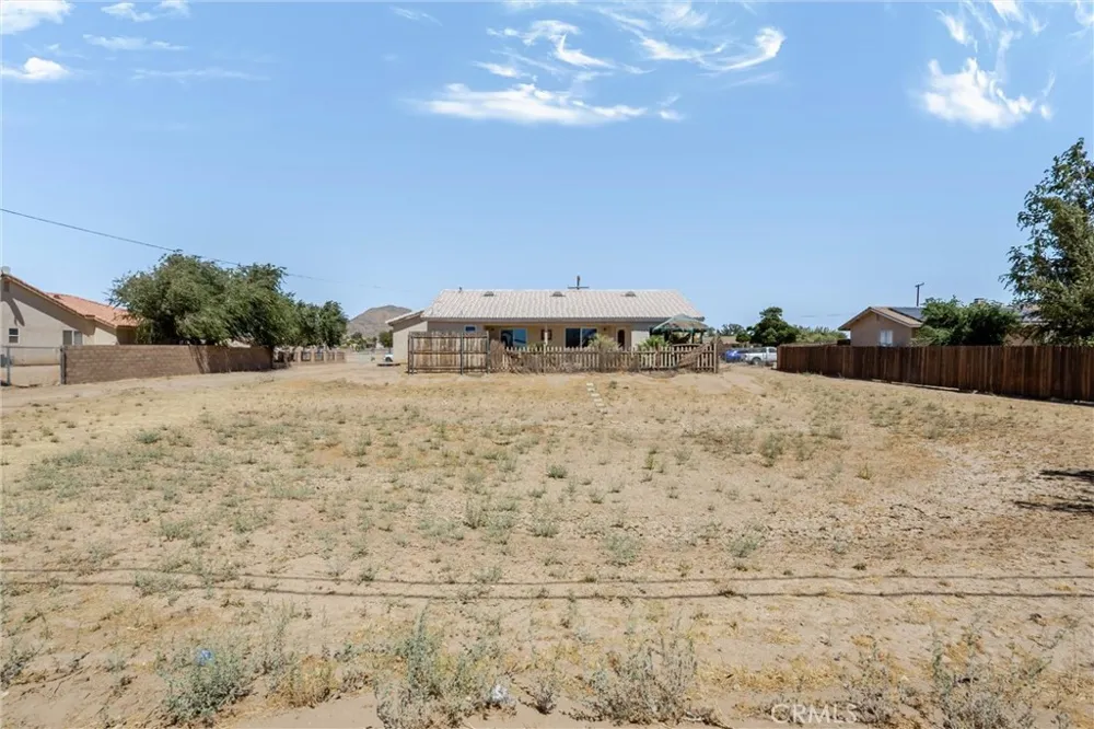 20989 South Road Apple Valley, CA 92307