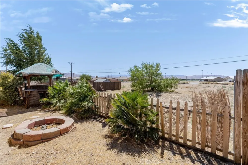 20989 South Road Apple Valley, CA 92307