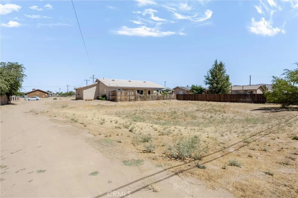 20989 South Road Apple Valley, CA 92307