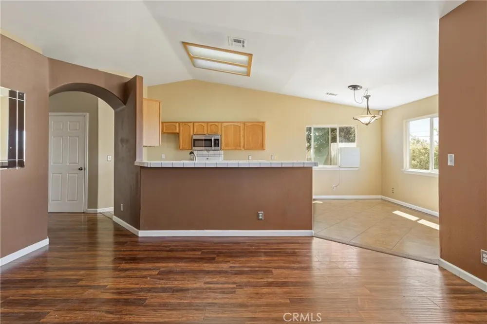 20989 South Road Apple Valley, CA 92307