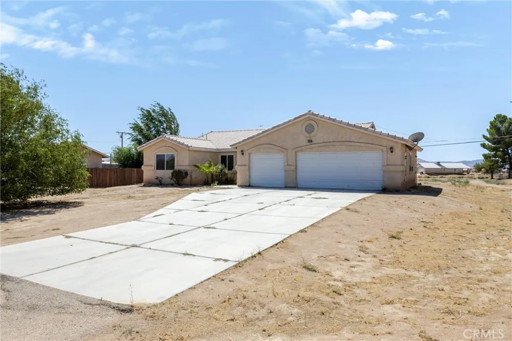 20989 South Road Apple Valley, CA 92307