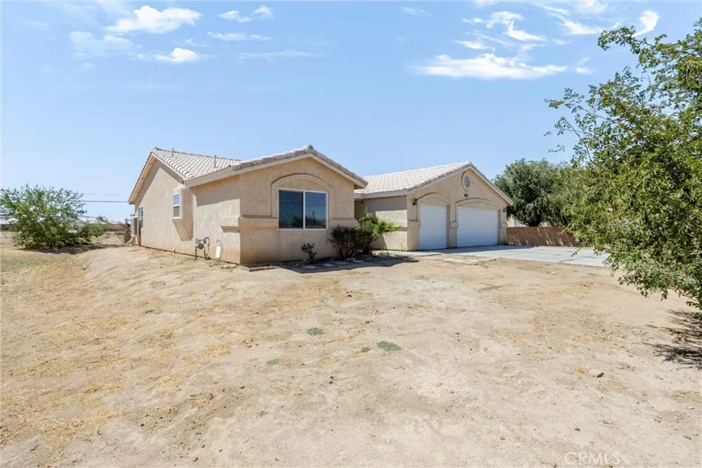 20989 South Road Apple Valley, CA 92307