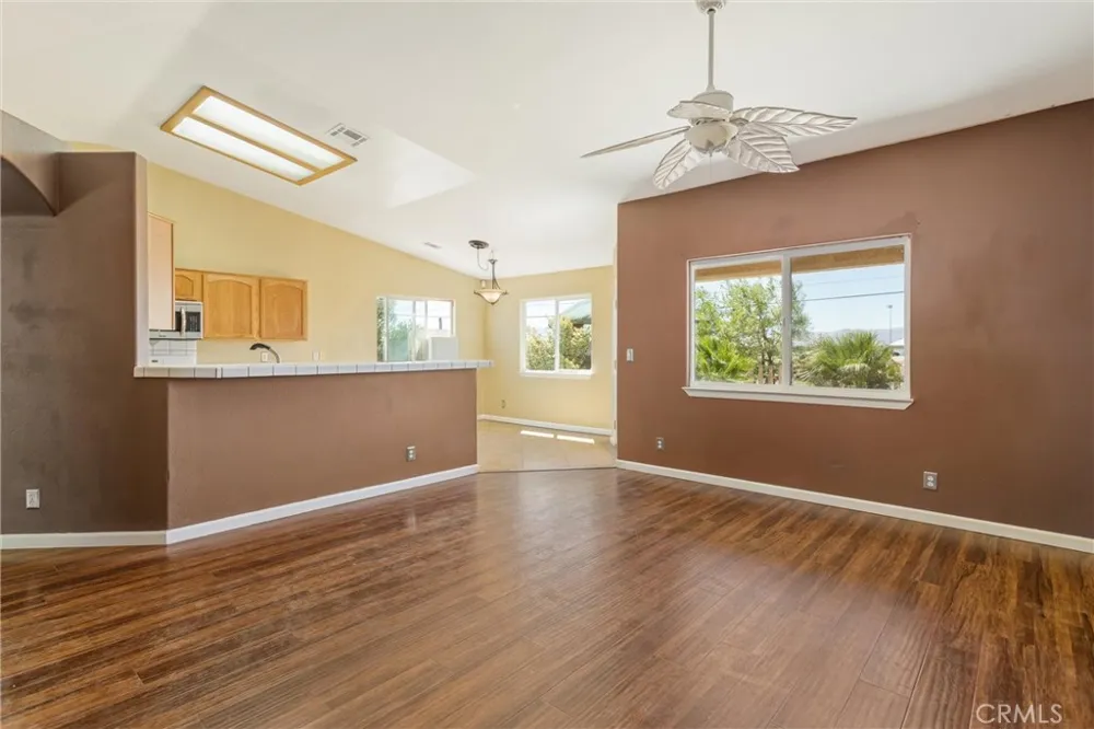 20989 South Road Apple Valley, CA 92307