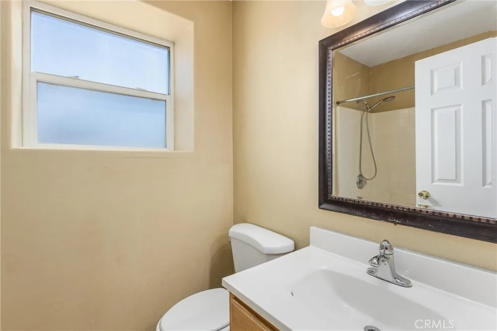 20989 South Road Apple Valley, CA 92307