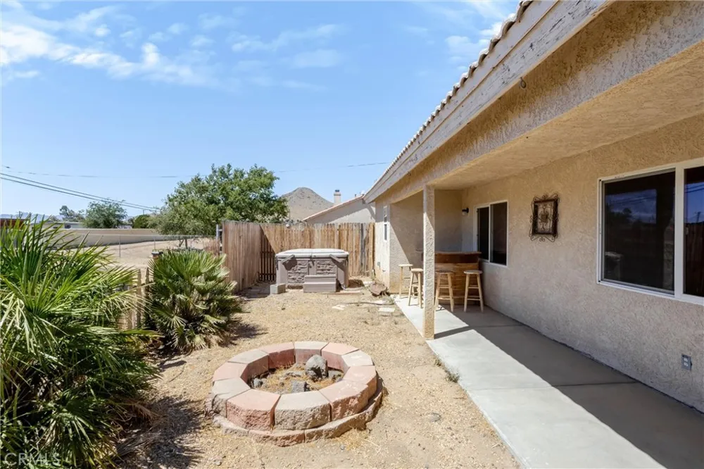 20989 South Road Apple Valley, CA 92307