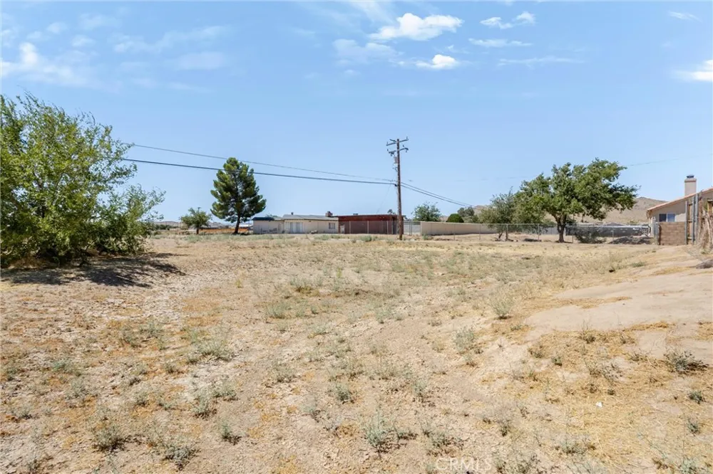 20989 South Road Apple Valley, CA 92307