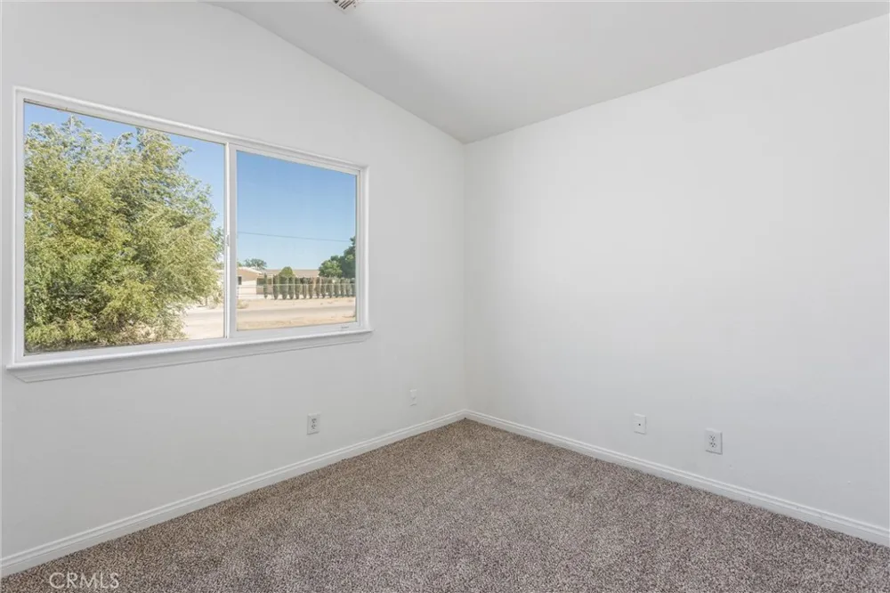 20989 South Road Apple Valley, CA 92307