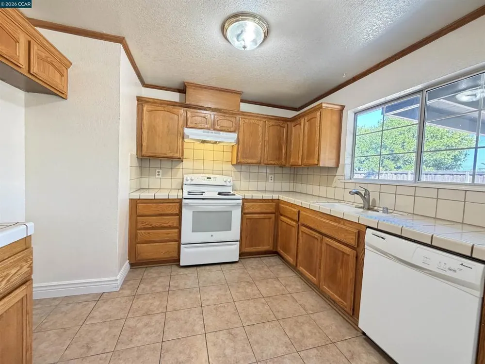 5260 Robert Way Oakley, CA 94561