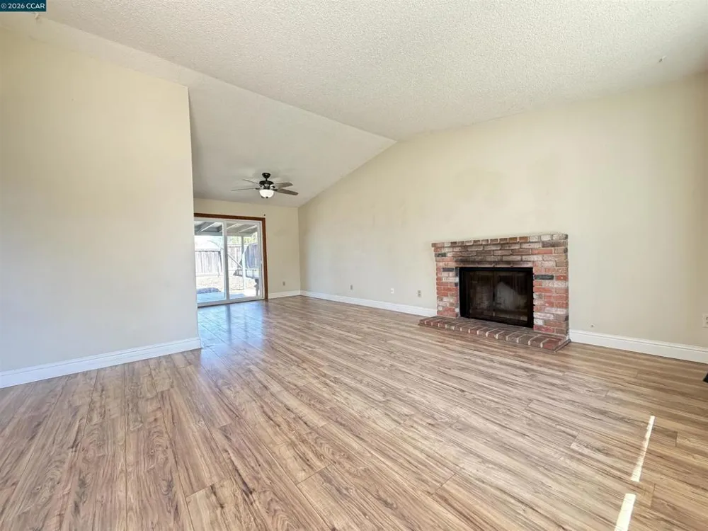 5260 Robert Way Oakley, CA 94561