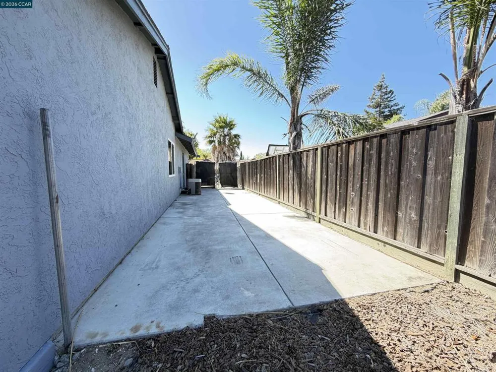 5260 Robert Way Oakley, CA 94561