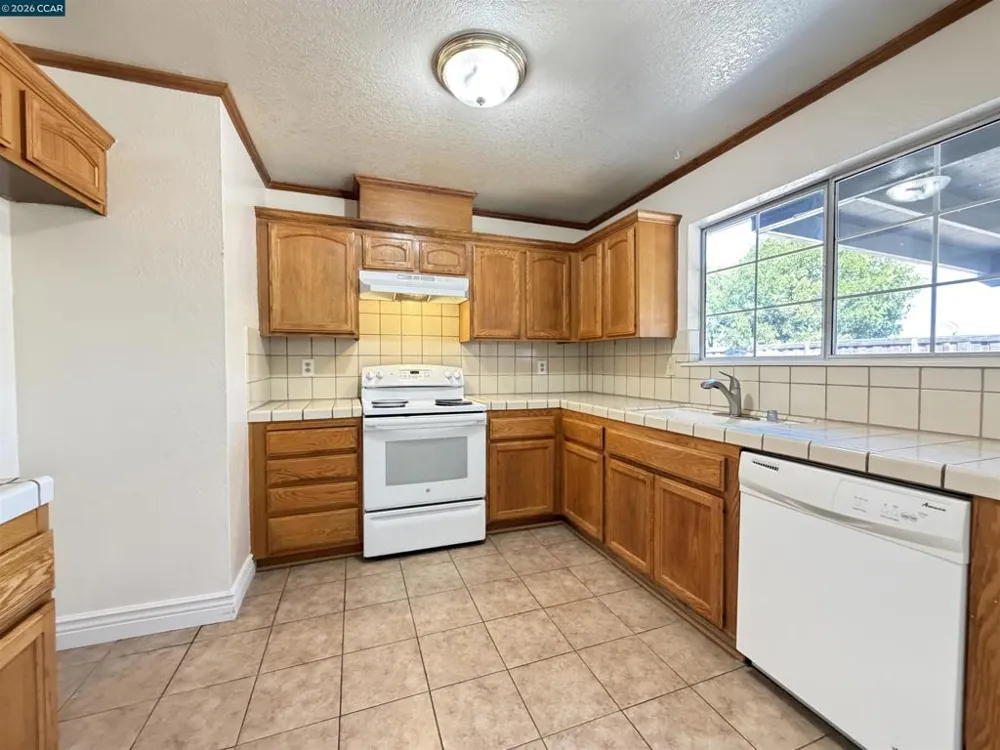 5260 Robert Way Oakley, CA 94561