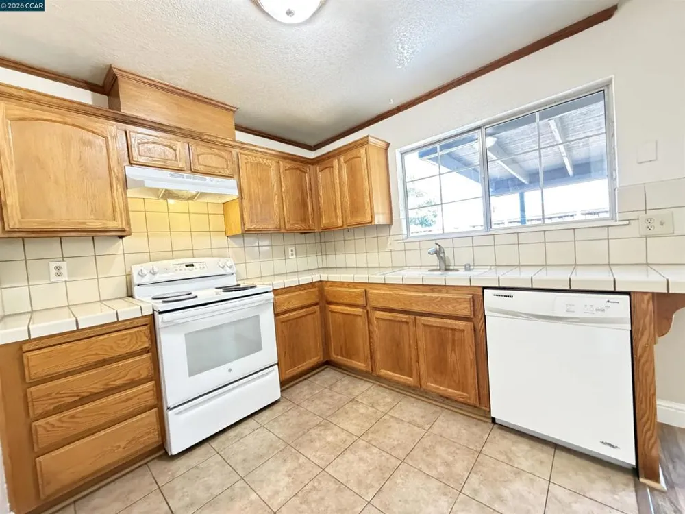 5260 Robert Way Oakley, CA 94561