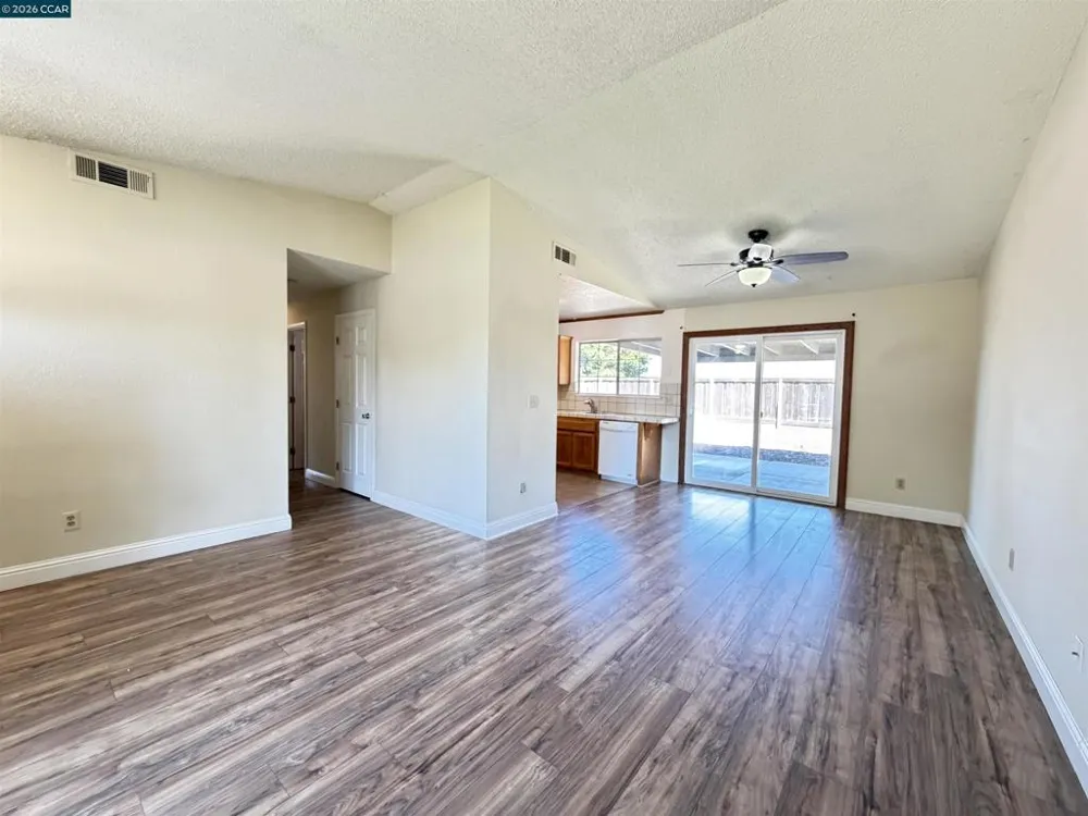 5260 Robert Way Oakley, CA 94561