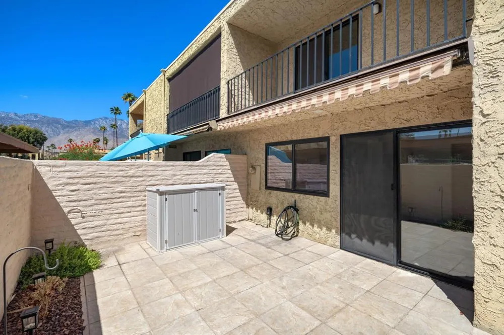 2338 Los Patos Drive Palm Springs, CA 92264