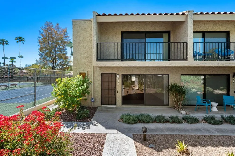 2338 Los Patos Drive Palm Springs, CA 92264