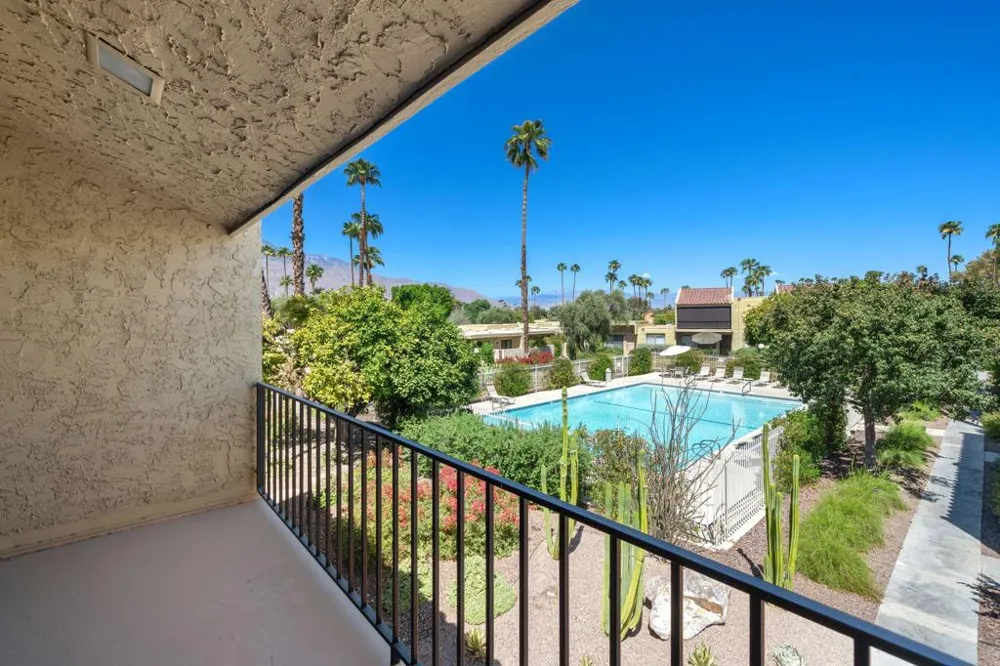 2338 Los Patos Drive Palm Springs, CA 92264