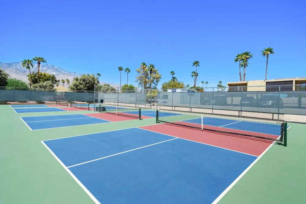 2338 Los Patos Drive Palm Springs, CA 92264