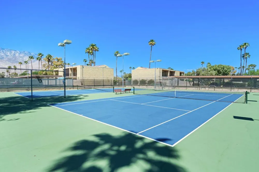 2338 Los Patos Drive Palm Springs, CA 92264