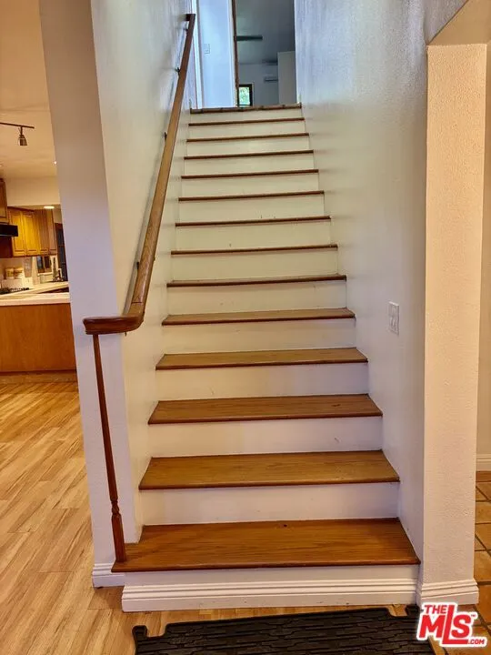 639 Navy Street #B Santa Monica, CA 90405