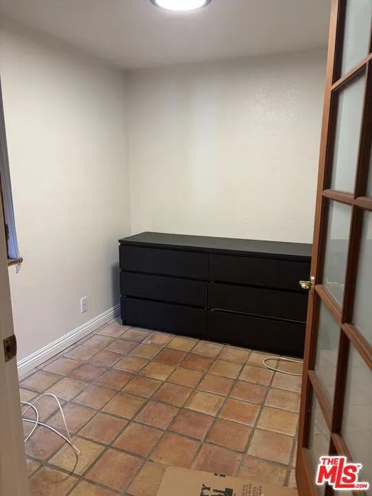 639 Navy Street #B Santa Monica, CA 90405