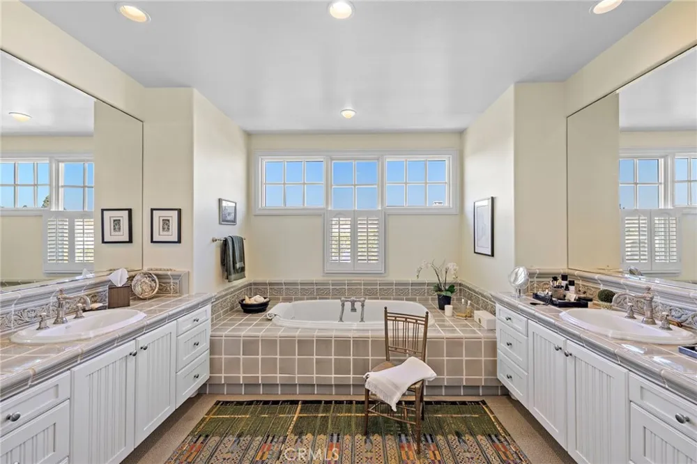 9 Long Bay Newport Beach, CA 92660