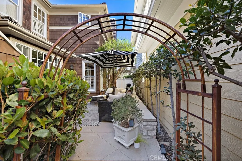 9 Long Bay Newport Beach, CA 92660