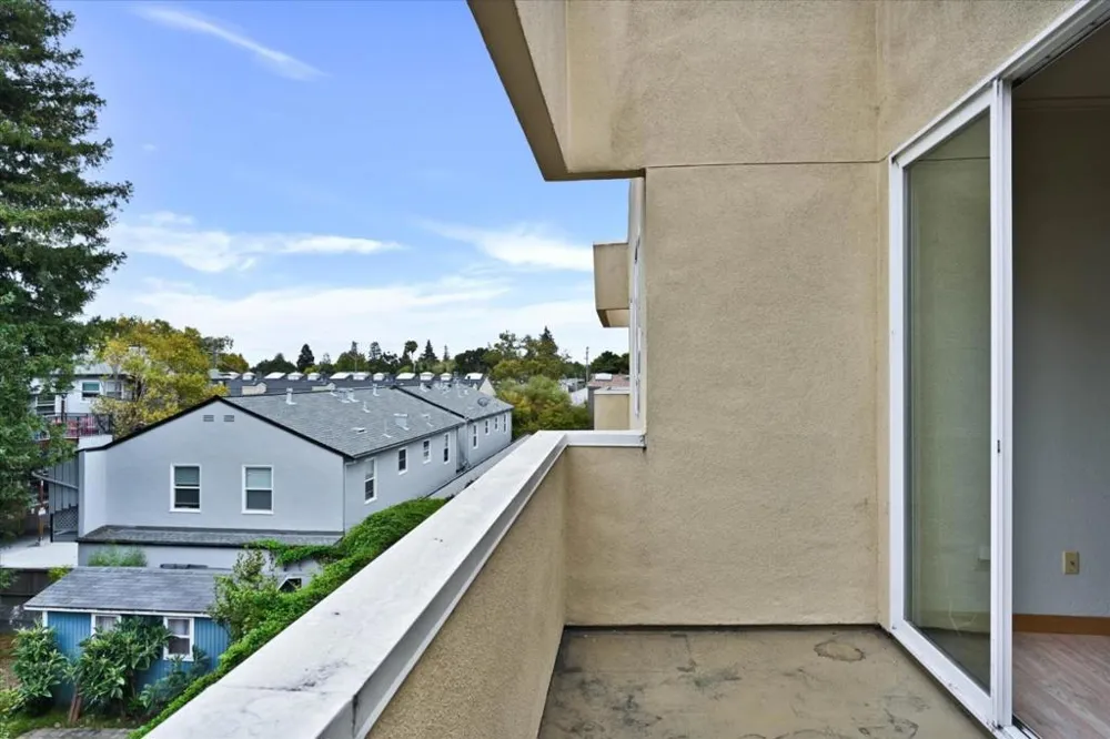 30 Lorton Avenue #303 Burlingame, CA 94010