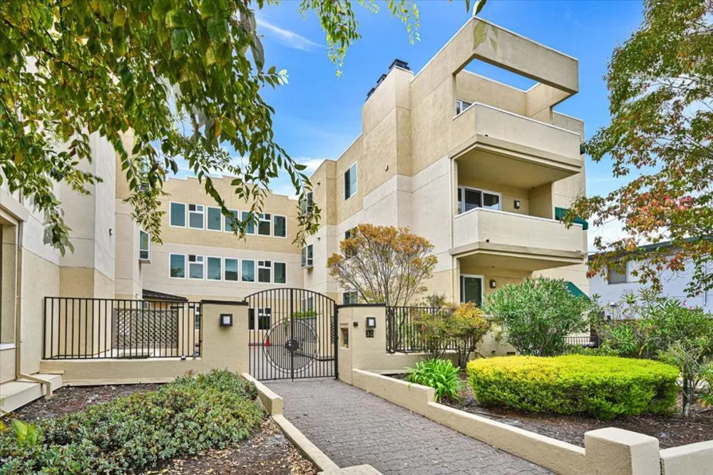 30 Lorton Avenue #303 Burlingame, CA 94010