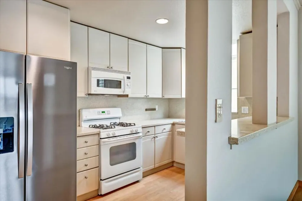30 Lorton Avenue #303 Burlingame, CA 94010