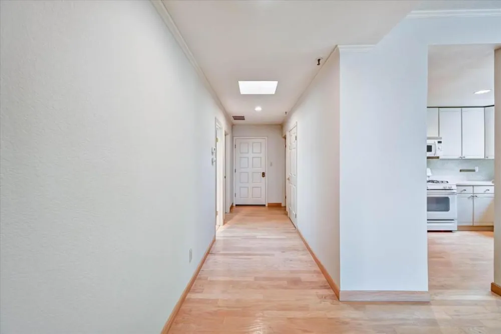 30 Lorton Avenue #303 Burlingame, CA 94010