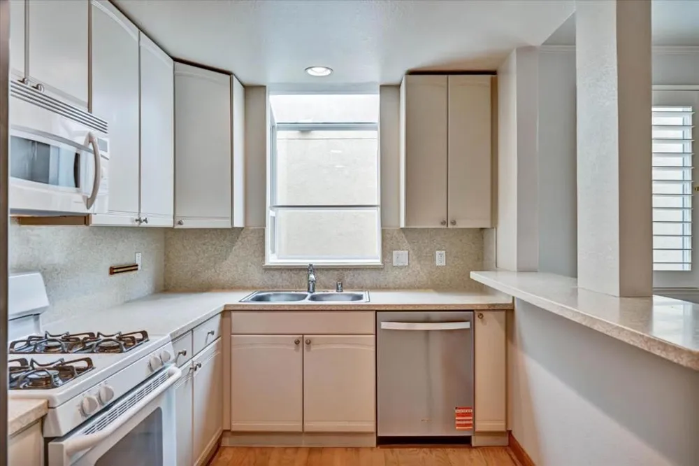 30 Lorton Avenue #303 Burlingame, CA 94010